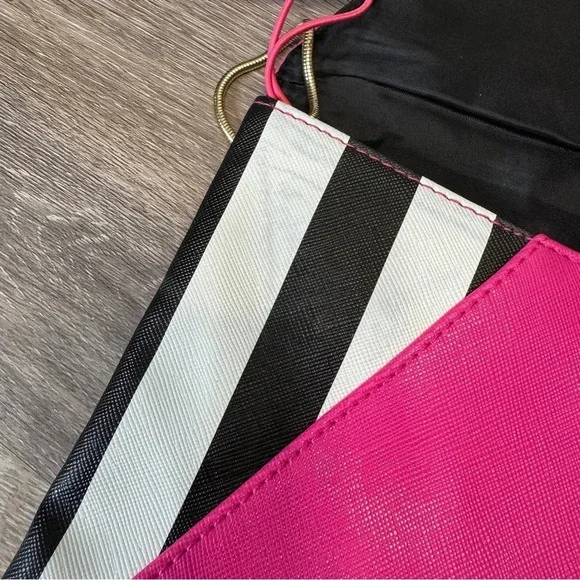 NWT Juicy‎ Couture Envelope Clutch Crossbody Bag Gold Chain Strap *FLAW* - Picture 11 of 12